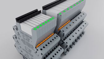 Pluggable jumpers for quick commoning